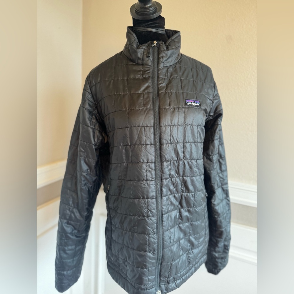 Patagonia Women's black Puffer Jacket (L) with flaws